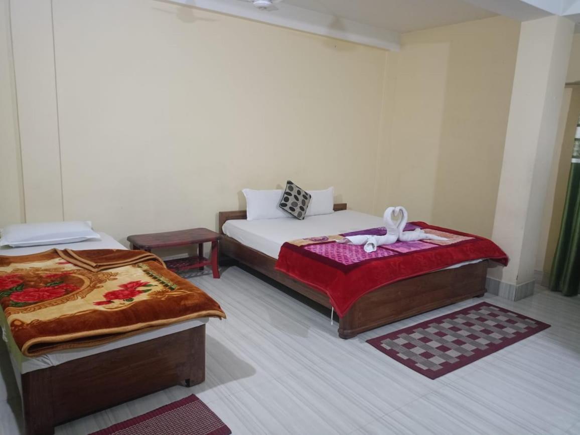 Hotel Kaziranga Holidays Luaran gambar